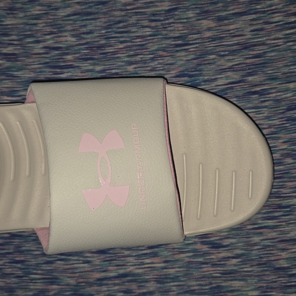 Under Armour Women's Sandals White Size 9 NWT - Picture 2 of 10